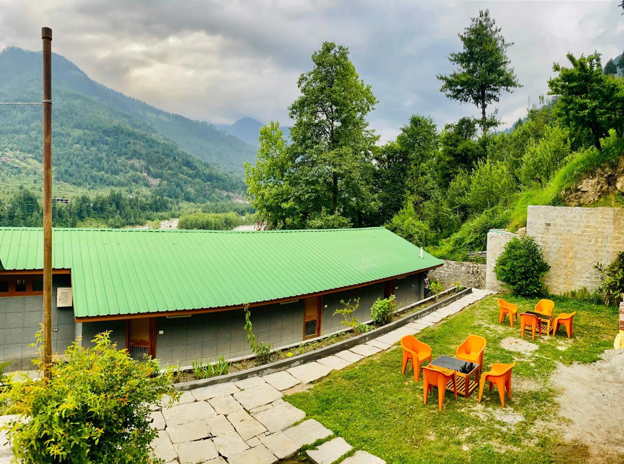 Hotel Hollywood Manali - Scenic River & Mountain View With Premium Rooms ภายนอก รูปภาพ