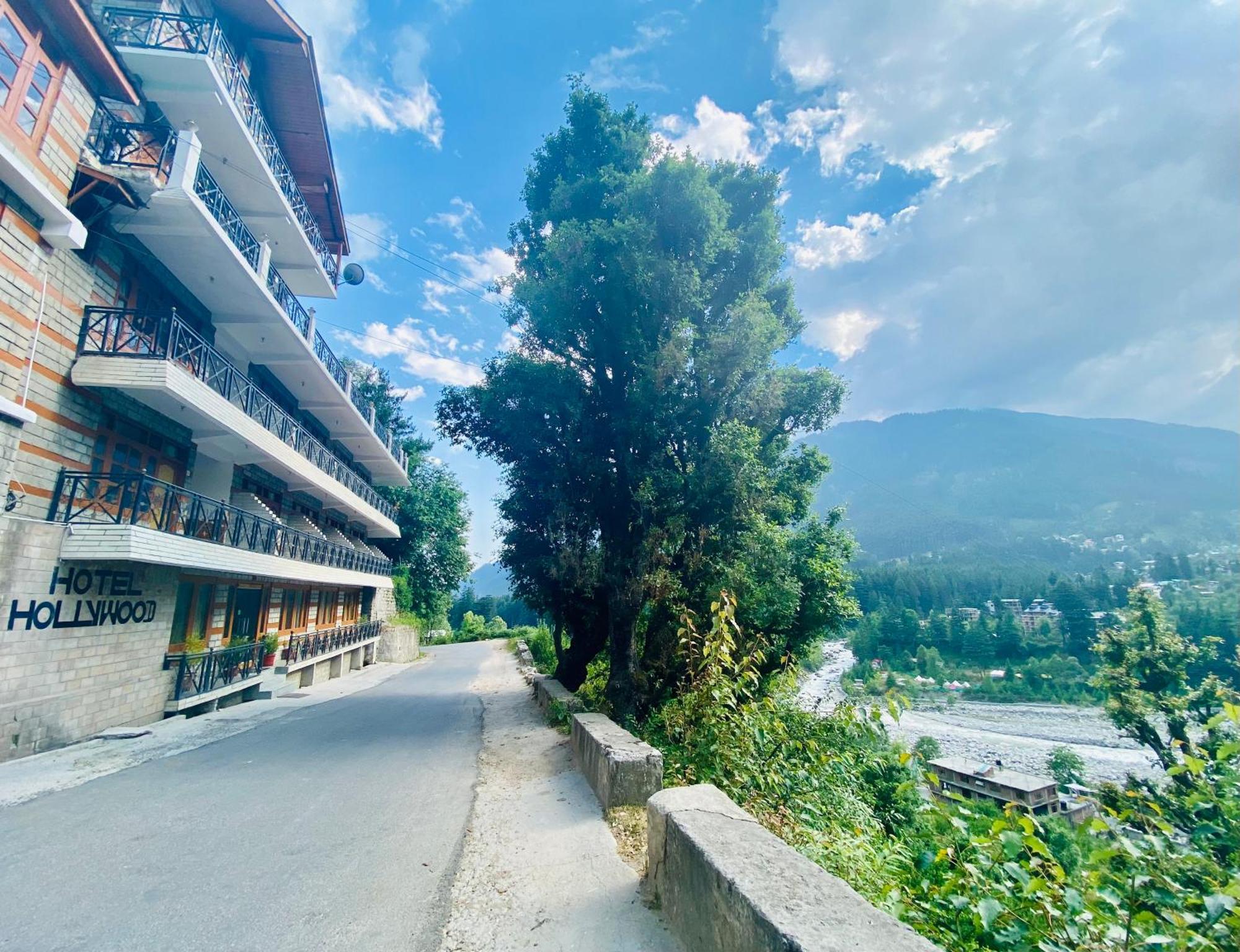 Hotel Hollywood Manali - Scenic River & Mountain View With Premium Rooms ภายนอก รูปภาพ