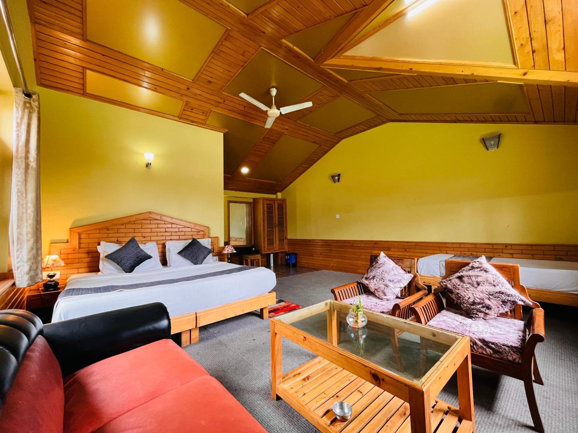 Hotel Hollywood Manali - Scenic River & Mountain View With Premium Rooms ภายนอก รูปภาพ