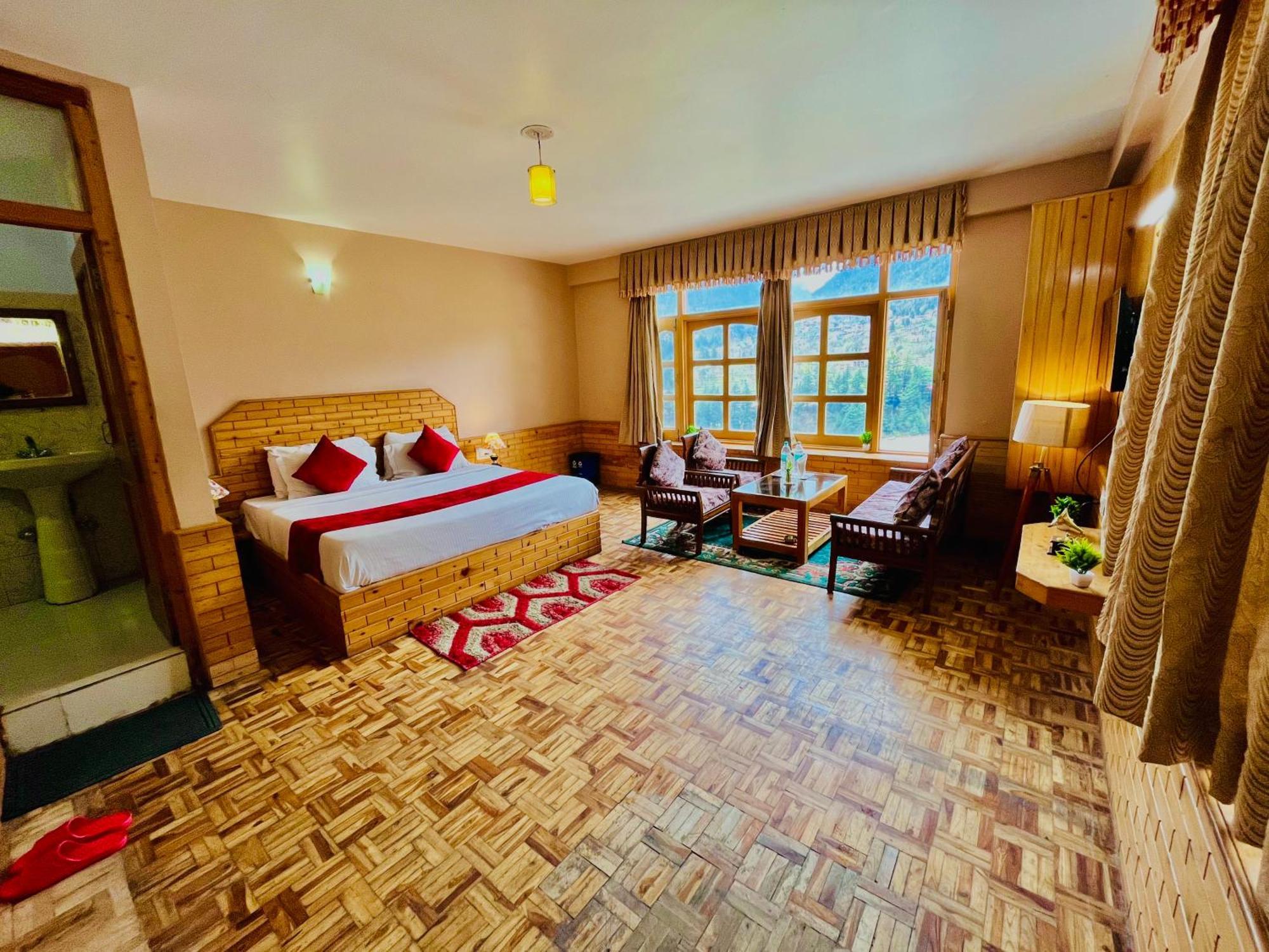 Hotel Hollywood Manali - Scenic River & Mountain View With Premium Rooms ภายนอก รูปภาพ