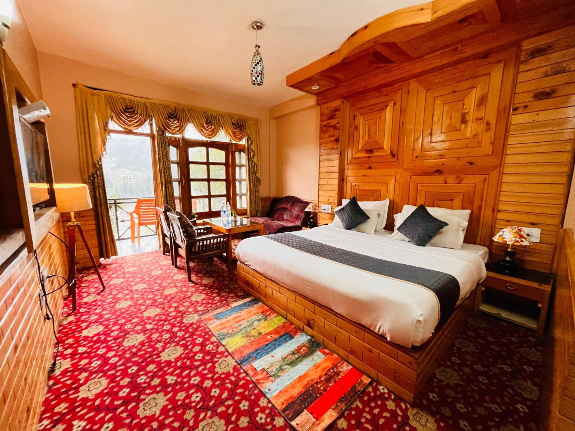Hotel Hollywood Manali - Scenic River & Mountain View With Premium Rooms ภายนอก รูปภาพ
