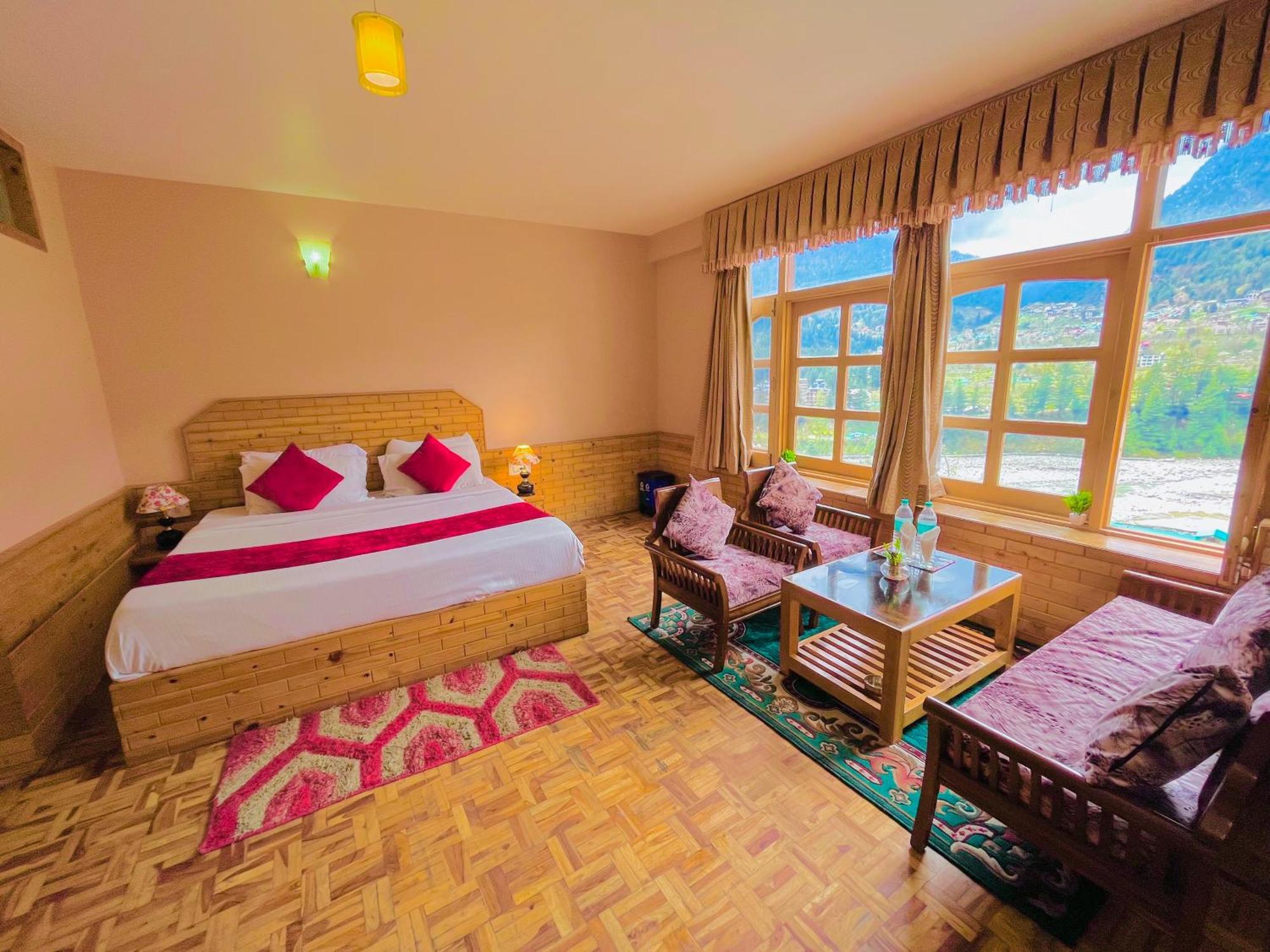 Hotel Hollywood Manali - Scenic River & Mountain View With Premium Rooms ภายนอก รูปภาพ