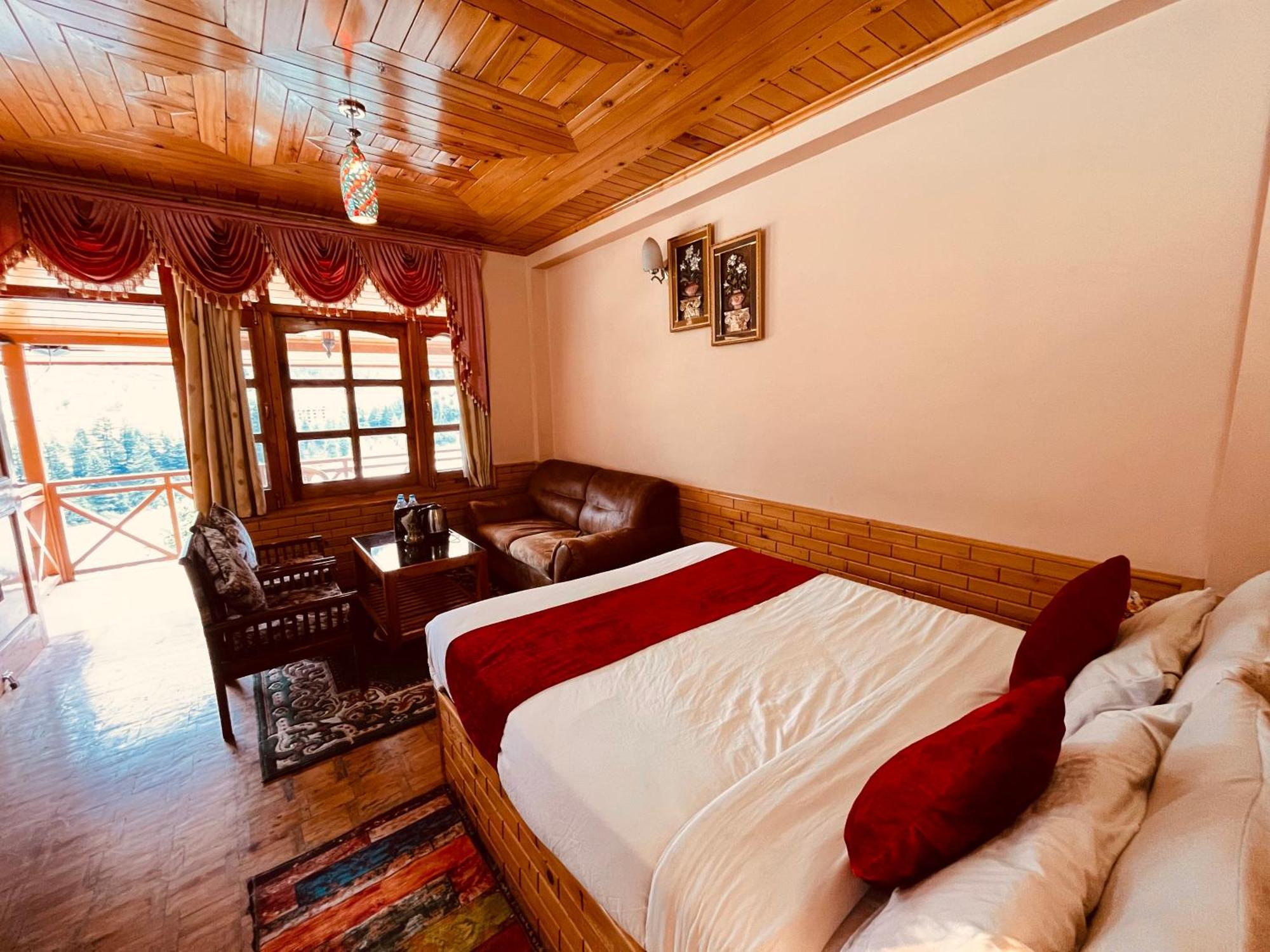 Hotel Hollywood Manali - Scenic River & Mountain View With Premium Rooms ภายนอก รูปภาพ
