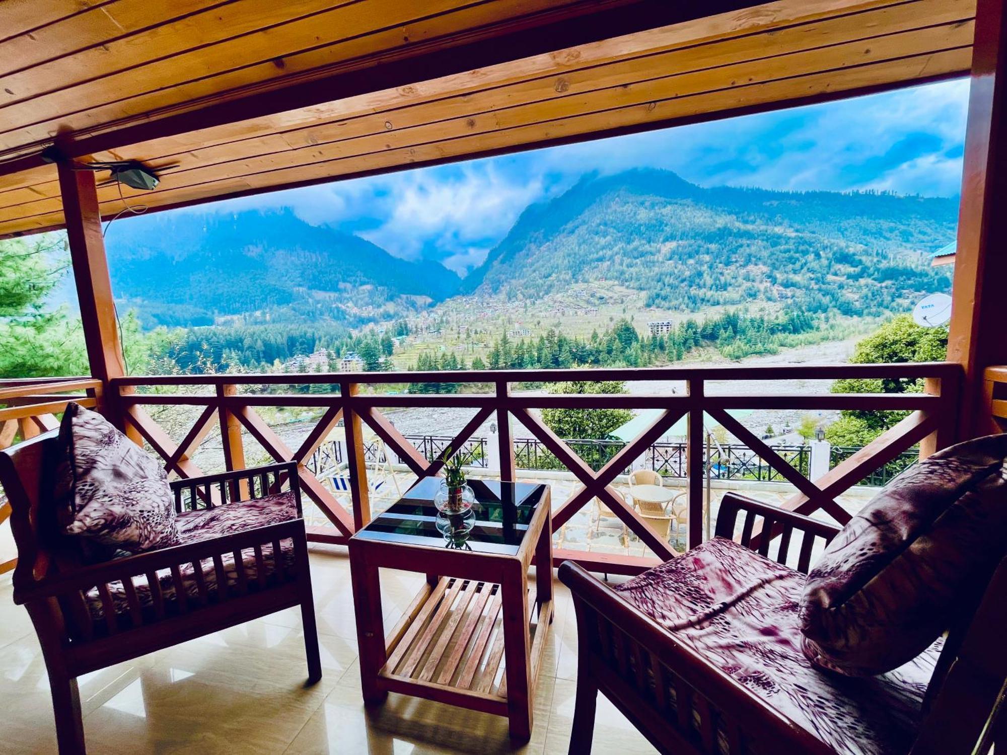 Hotel Hollywood Manali - Scenic River & Mountain View With Premium Rooms ภายนอก รูปภาพ