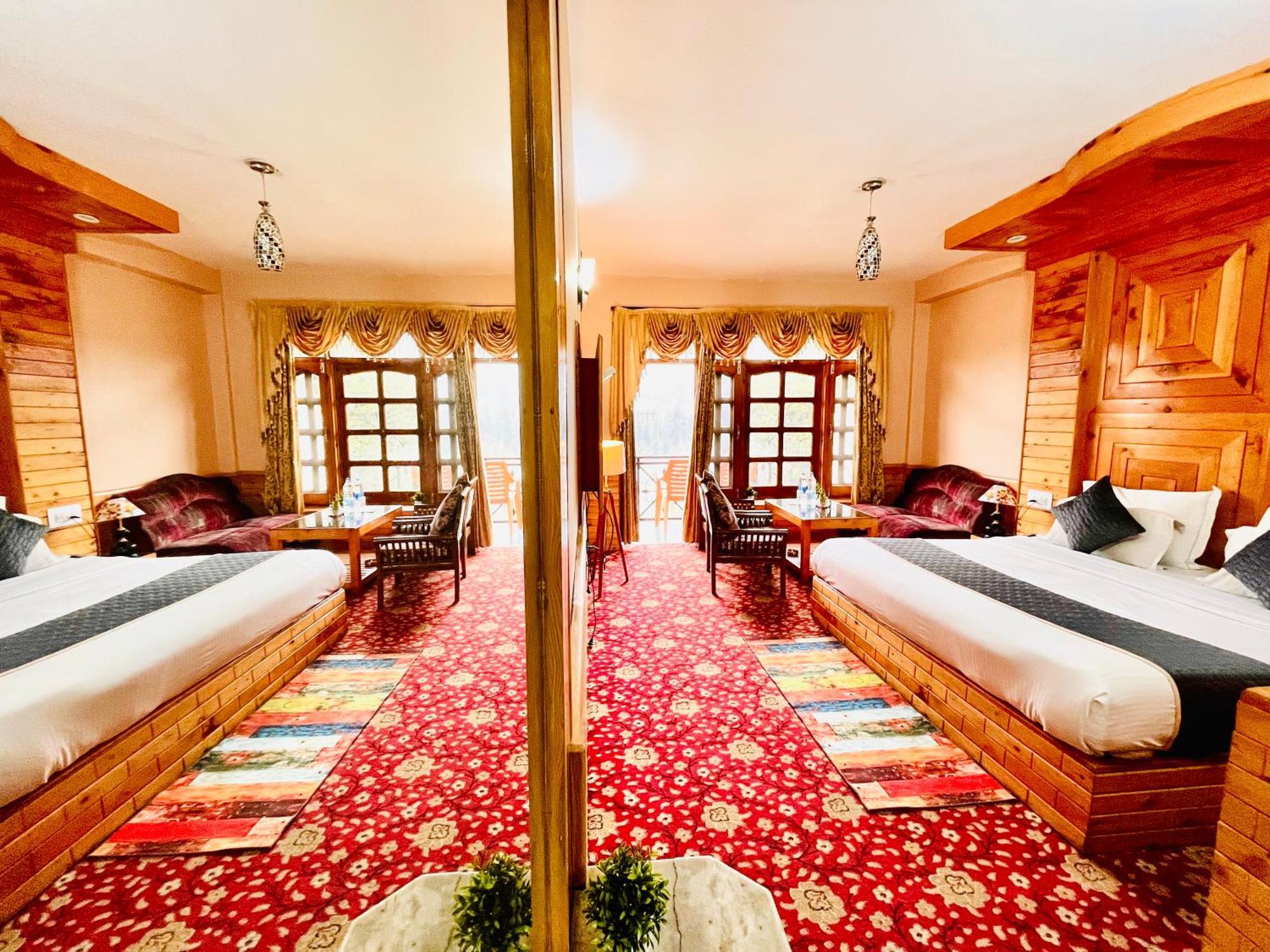 Hotel Hollywood Manali - Scenic River & Mountain View With Premium Rooms ภายนอก รูปภาพ